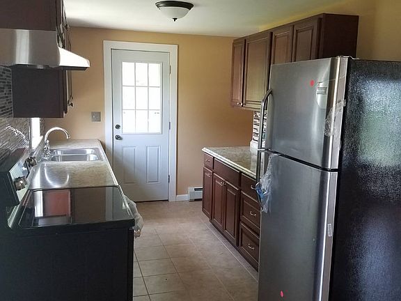 5th image of 23 Royal Cir