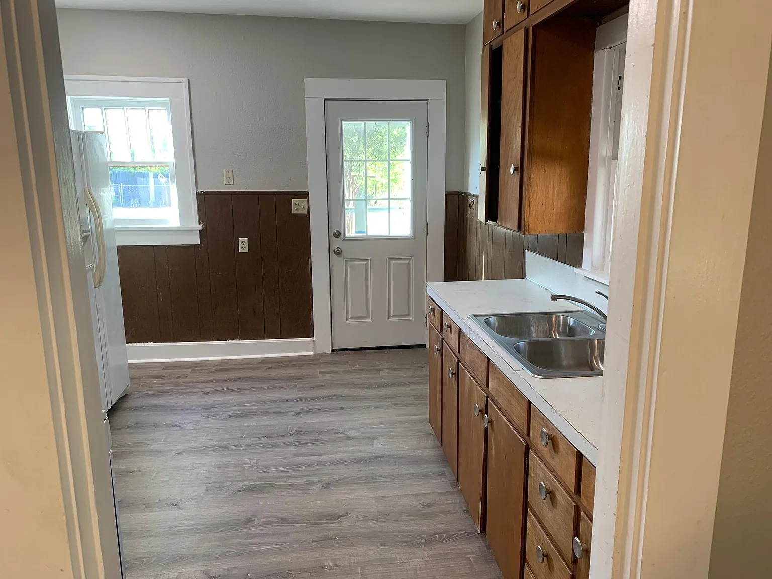 2 bed, 994 sqft, $995 — Photo 2
