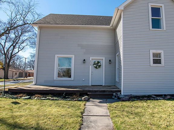 3rd image of 404 N Sherman St
