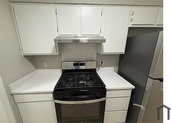 3 bed, 1125 sqft, $1,630 — Photo 4