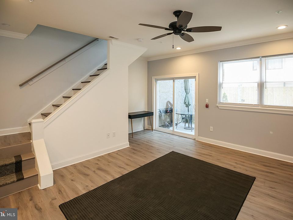 1st image of 450 E Girard Ave APT 1