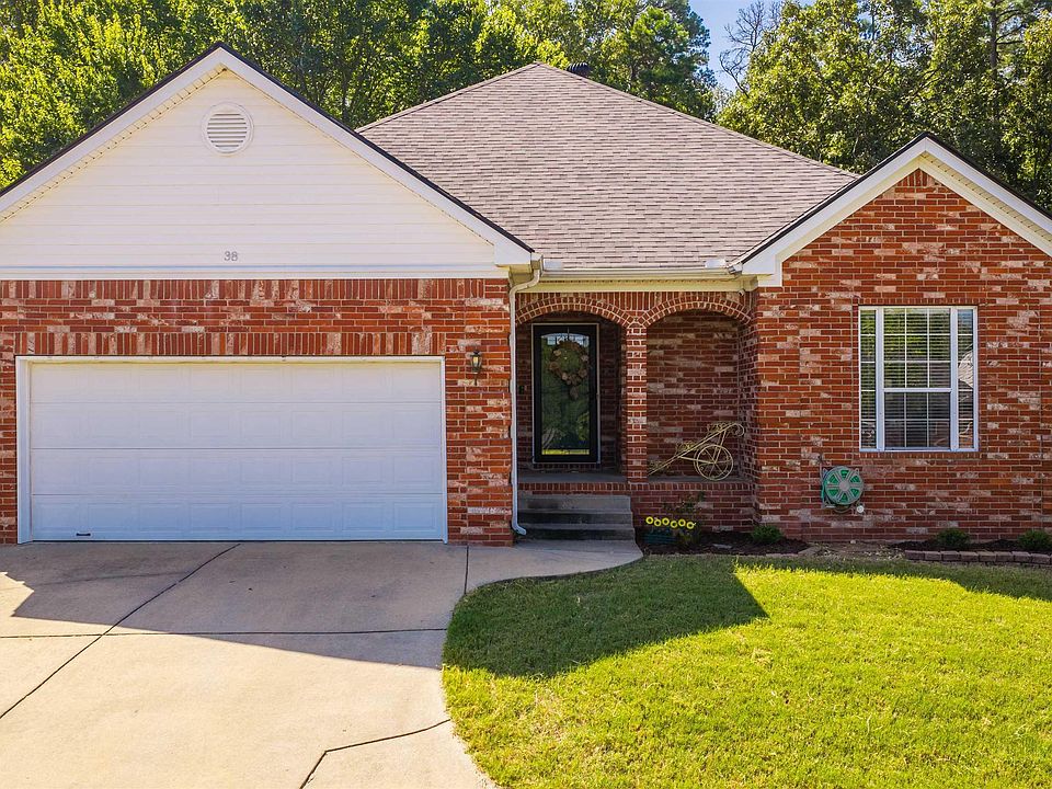 1st image of 38 Emerald Dr
