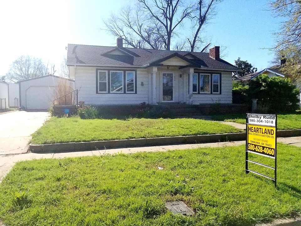 1st image of 409 N 6th St