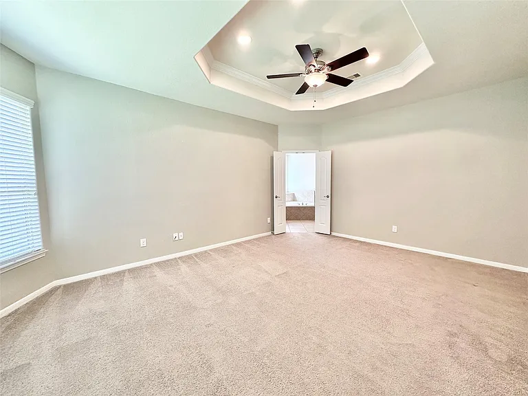 25323 Lisburn Dr — Photo 16