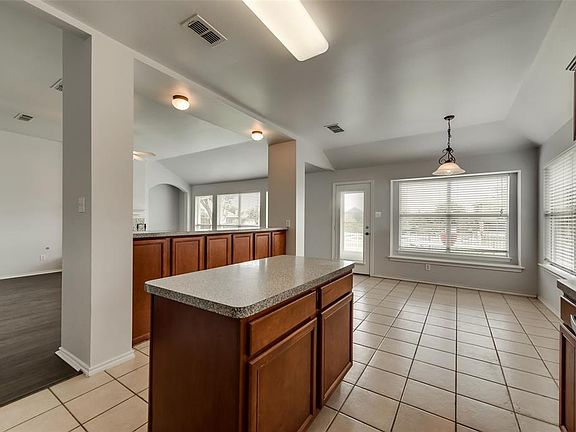5th image of 5104 Brookside Dr