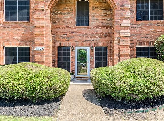 2nd image of 2504 Rebecca Dr