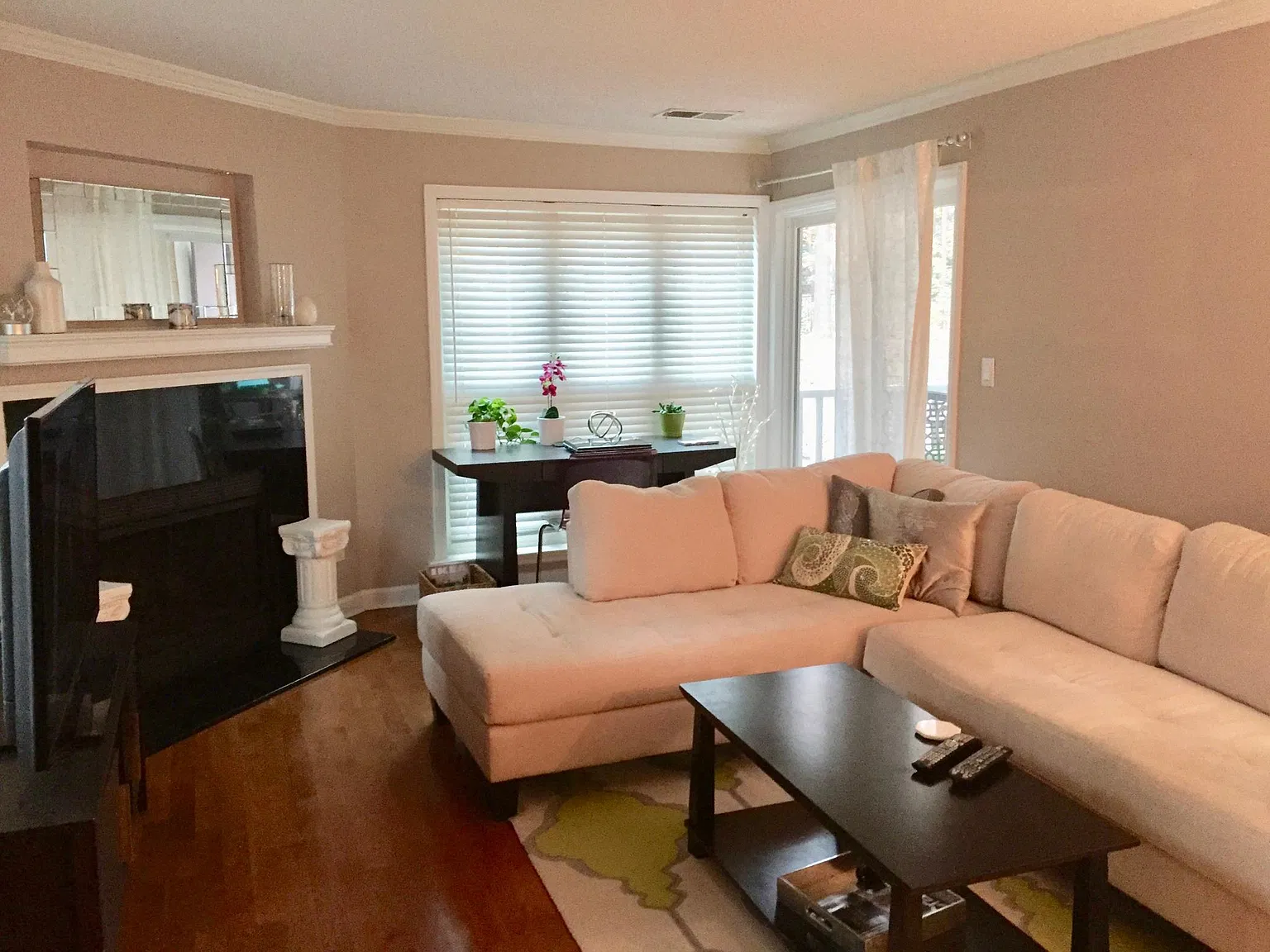 2 bed, 850 sqft, $1,695 — Photo 3