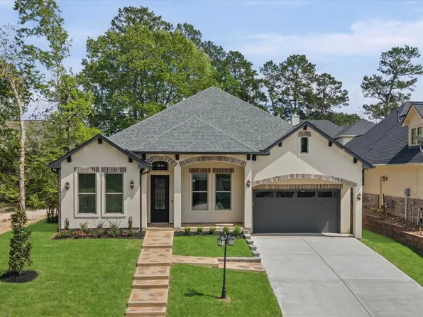 205 Blue Hill Dr, Montgomery, TX 77356