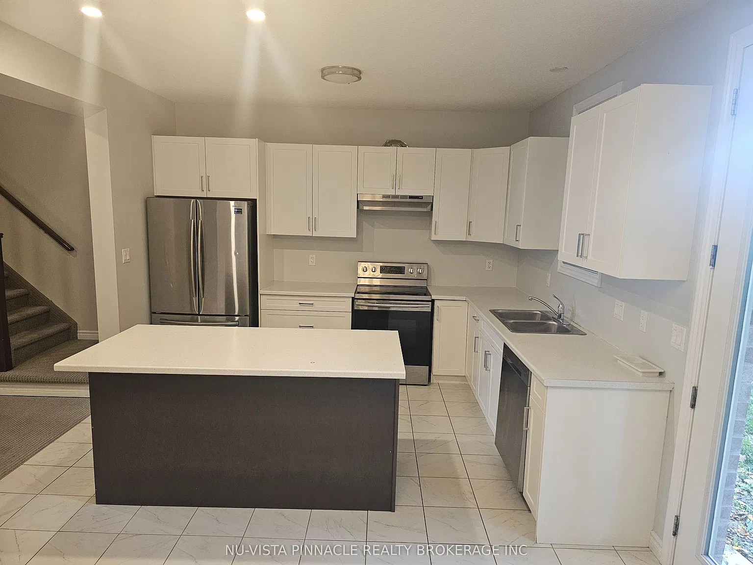 3 bed, $2,650 — Photo 4