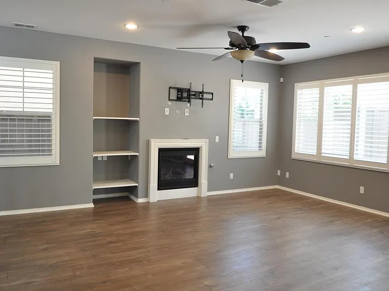 1124 Cherry Tree Ln — Photo 11