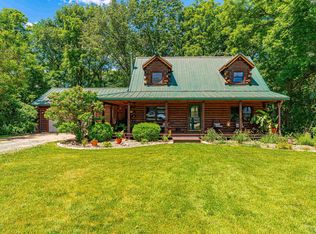 25330 Longview Rd, Hopedale, IL 61747