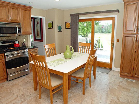 Andersen slider opens to the deck