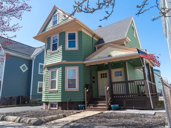 92 Irving St, Everett, MA 02149