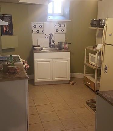 5th image of 58 Dyer Ave #L