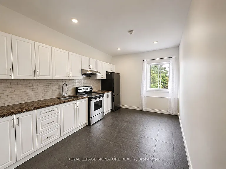 15 Barrie St #1 — Photo 3