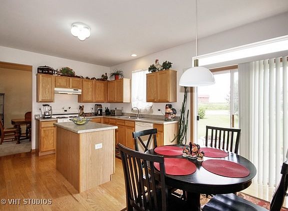 3rd image of 12138 S Catalpa Ct