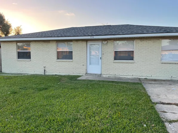 956 W Krueger Ln, Westwego, LA 70094