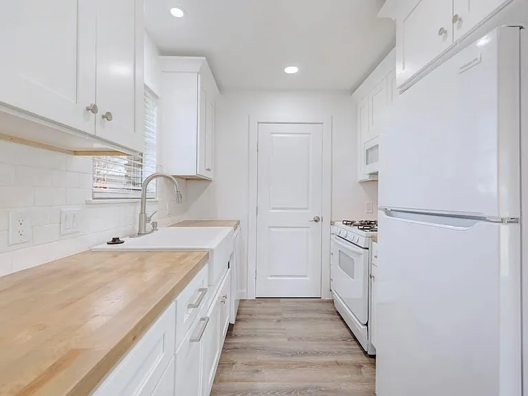 801 Salem Ln — Photo 10