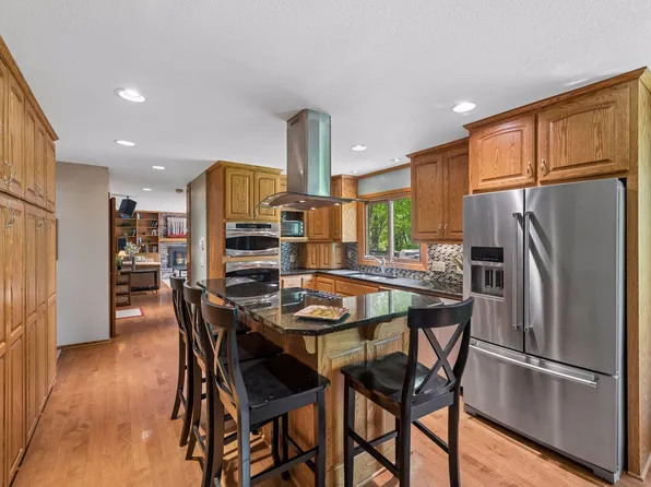 4015 Forestview Ln N, Plymouth, MN 55441