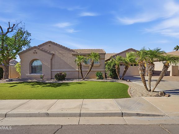 2nd image of 2576 E WESTCHESTER Drive