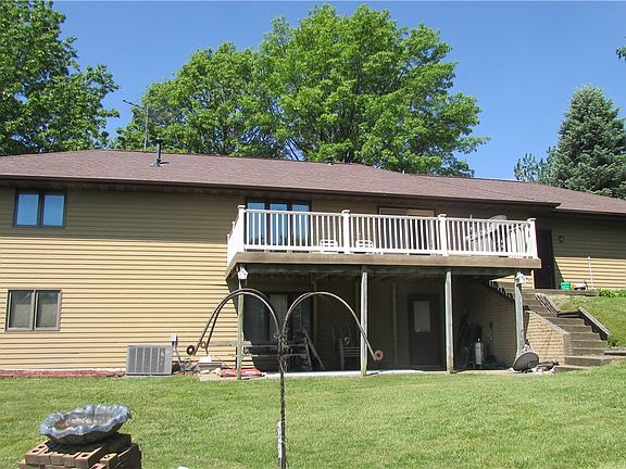 5th image of 1466 Lake Dr