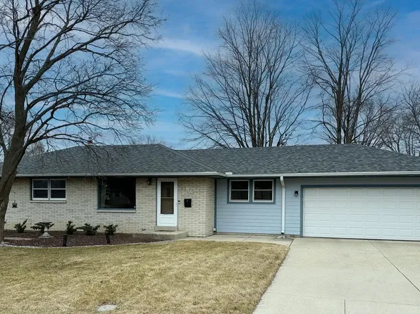 W172N9208 Shady LANE, Menomonee Falls, WI 53051