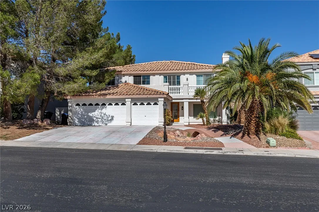 4 bed, 3.0 bath, 3184 sqft, $3,000 — Photo 1