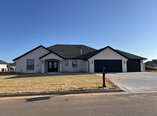 711 Candace Ln, Altus, OK 73521