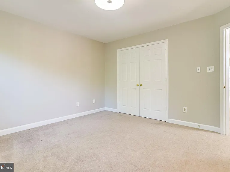 1706 S Edgewood St — Photo 43