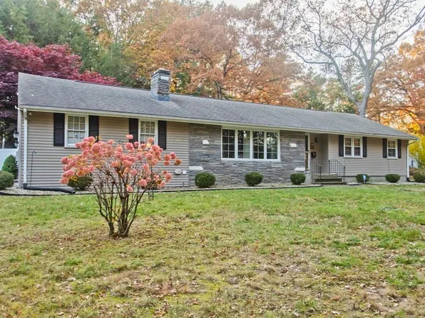 831 S Branch Pkwy, Springfield, MA 01118