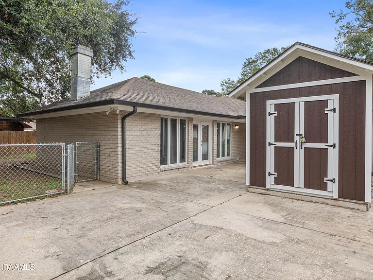 218 Debby Dr — Photo 28
