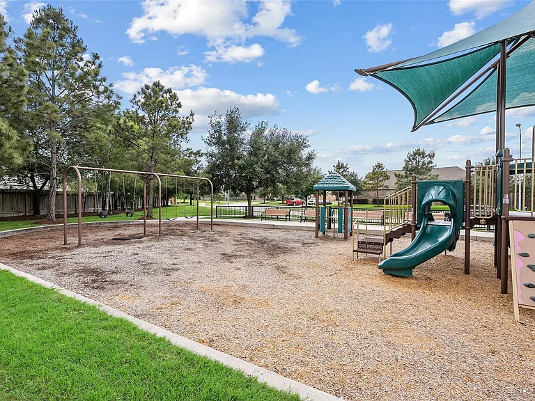 6530 Bayliss Valley Ln — Photo 32