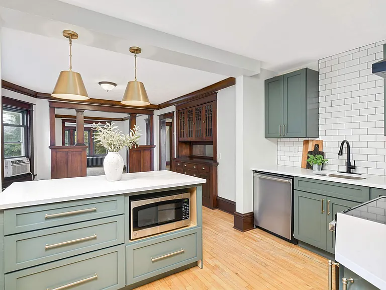 592 Ottawa Ave — Photo 12