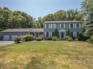 61 Arrowhead Way, Warwick, RI 02886
