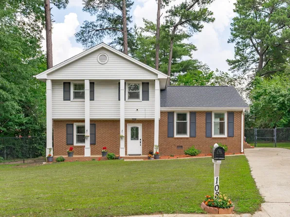 108 Nivens Ct, Garner, NC 27529