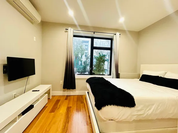 62 Somers Street image 8 of 16