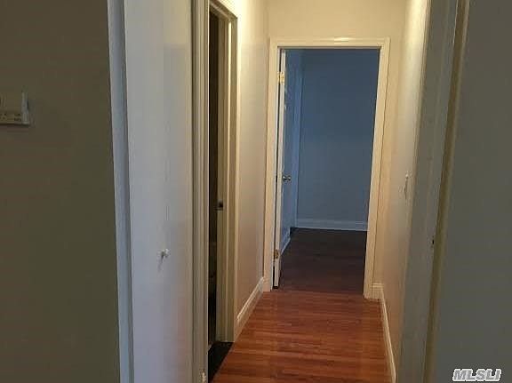 5th image of 27 St 41 Ave