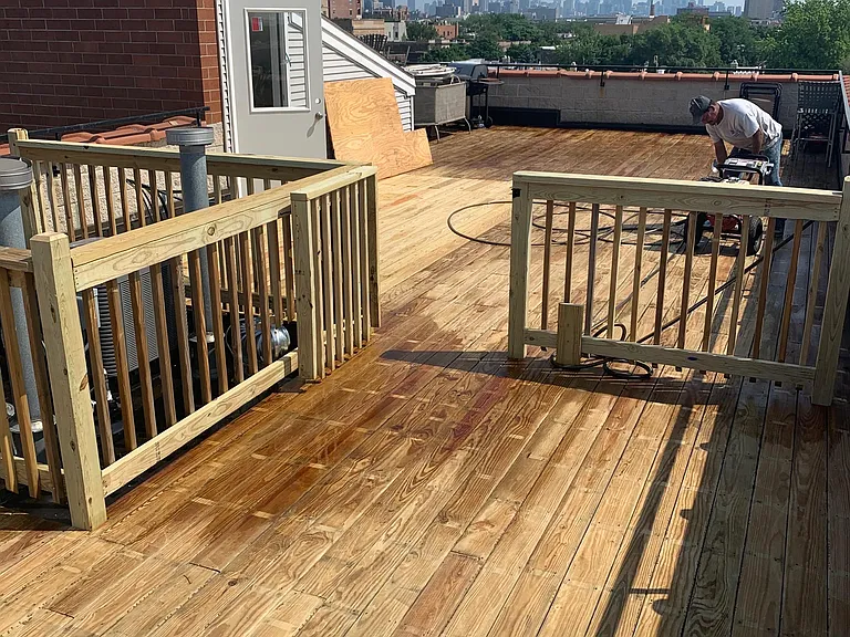915 W Dakin St — Photo 37