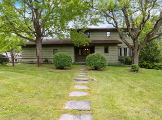 704 Hamilton Pkwy, Syracuse, NY 13214