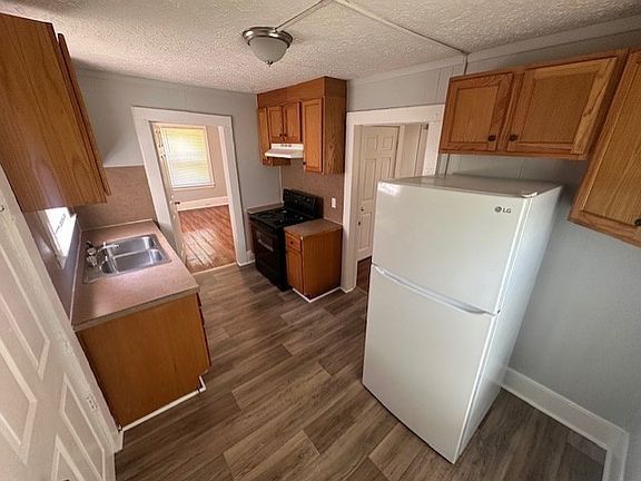 4th image of 472 Mayfield Rd