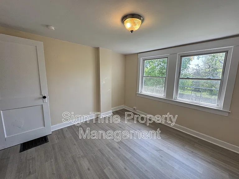 235 East Ave — Photo 6