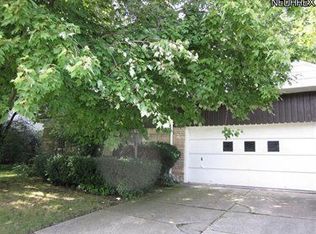 2340 Milton Rd, University Heights, OH
