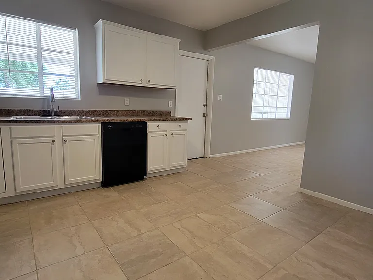 Kitchen 3