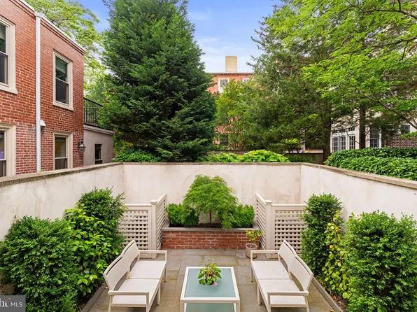 309 Spruce St, Philadelphia, PA 19106