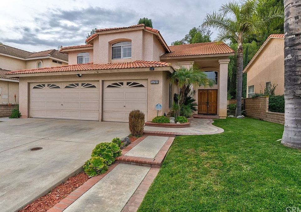 2nd image of 13788 Woodhill Ln