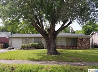 3106 Hummingbird St, Victoria, TX 77901