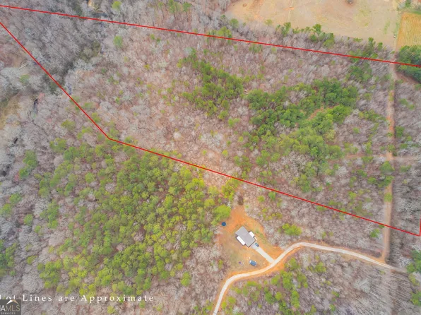 710 Old Roanoke Rd, Bowdon, GA 30108