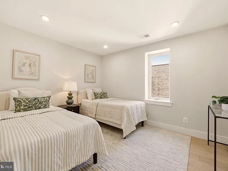 724 Rock Creek Church Rd NW #A — Photo 30