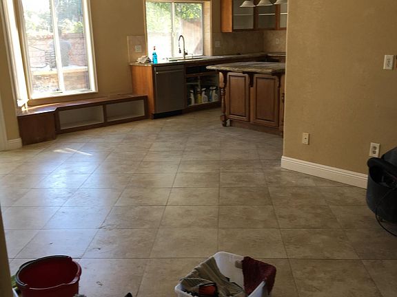 5th image of 3011 Mountainside Dr