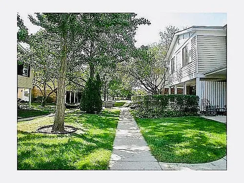 483 Harrison Ct Photo 1
